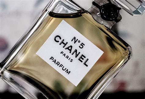 chanel no 5 mace skit|chanel no 5 french girl.